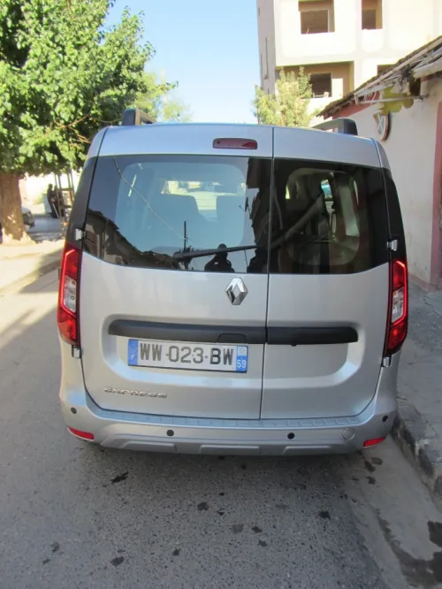 Renault New express 2023 