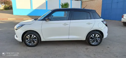 Suzuki Swift 2025 Glx