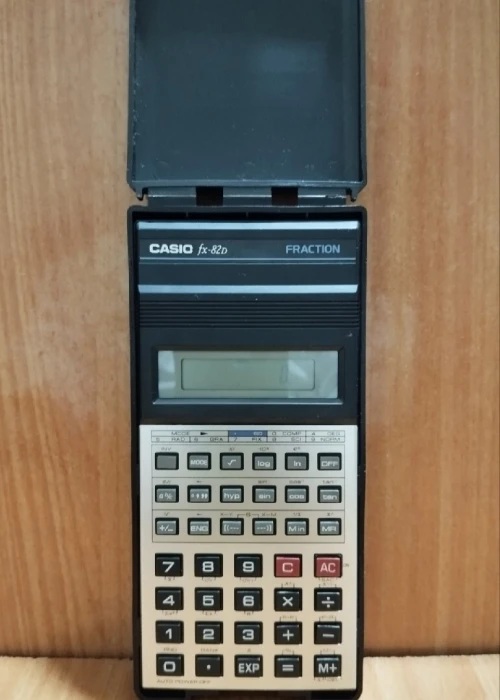 CALCULATRICE VINTAGE CASIO FX-82L FRACTION rétro années 1980 - JAPON -