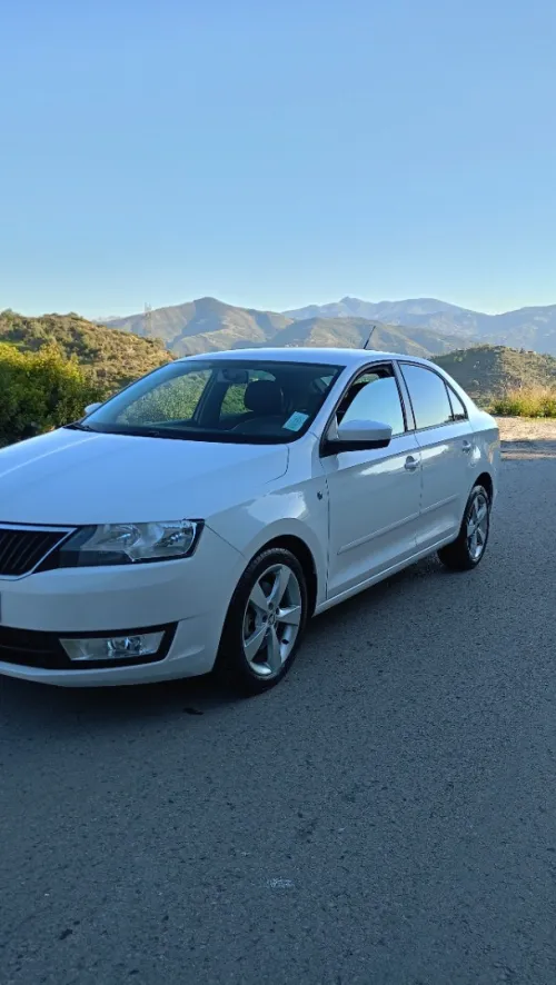 Skoda Rapid 2015 Ambition