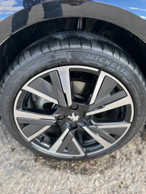 Peugeot 208 2023 GT