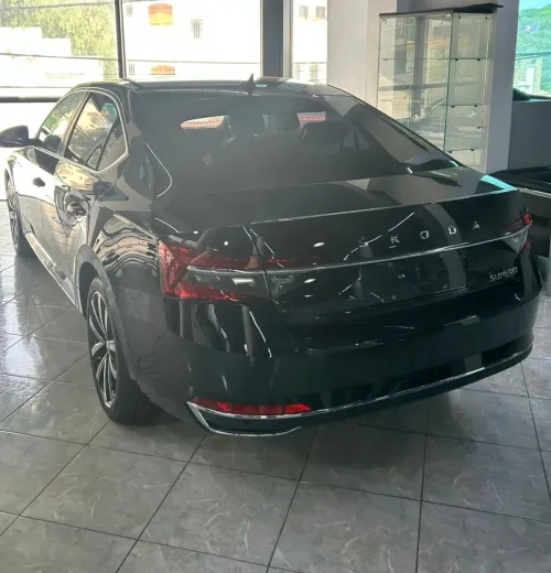 Skoda Superb 2025 