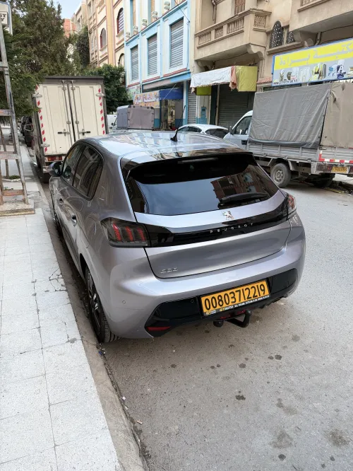 Peugeot 208 2022 Allure