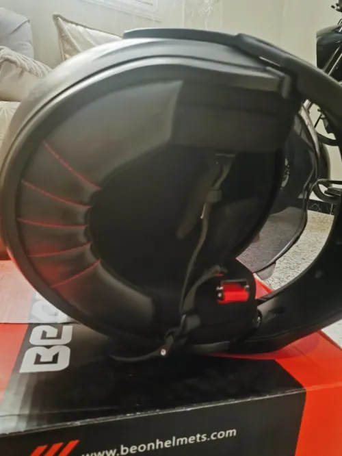 Casque moto beon 707