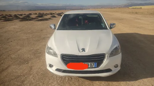 Peugeot 301 2013 Allure