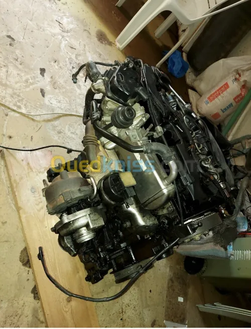 mouteur 03L 2.0 audi q5 2013