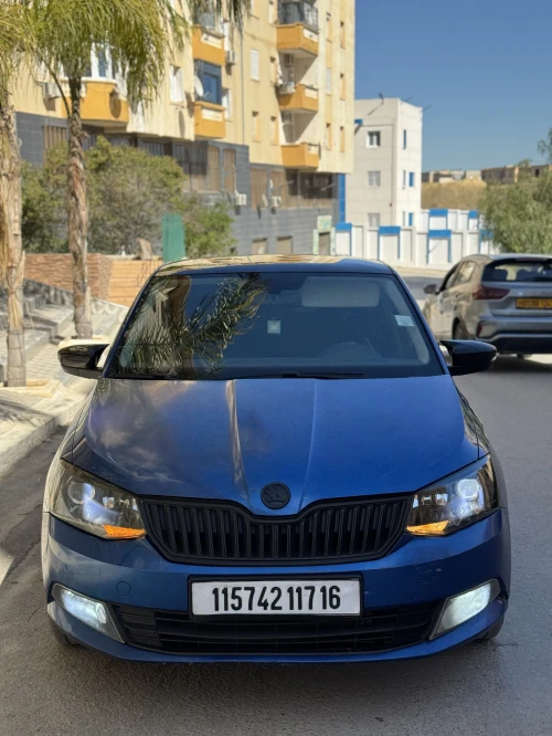 Skoda Fabia 2017 Style (avec toit panoramique)