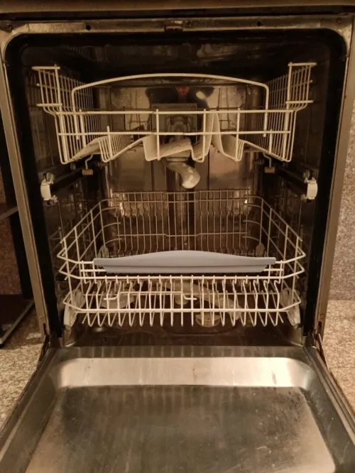 Lave vaisselle Ariston 14 couverts inox