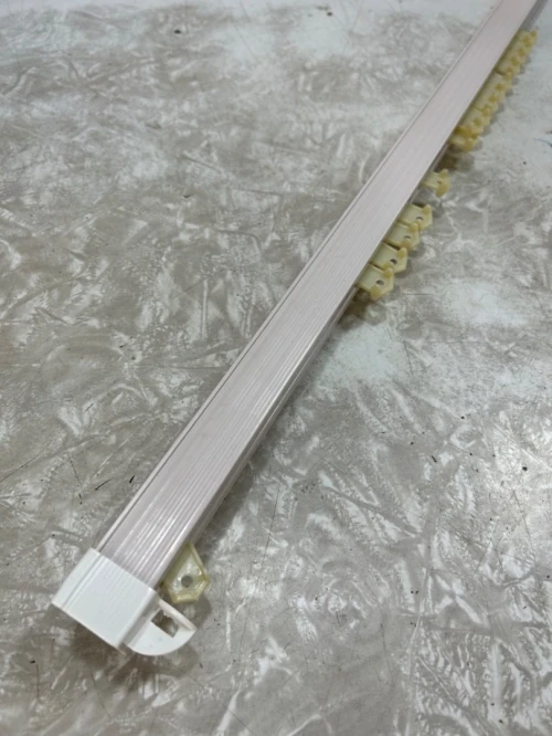 Tringle a rai chemin de fer simple et double aluminium et Pvc