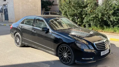 Mercedes Classe E 2013 AVANTGARDE Pack AMG