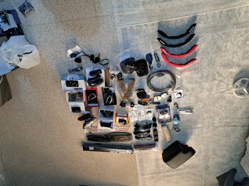 Divers accessoires automobiles 