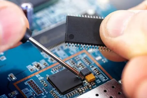 Technicien en électronique réparation tout carte mère et alimentation- industriel