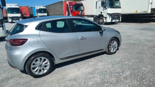 Renault Clio 5 1.6 140 ch 4 cylindres 2022 