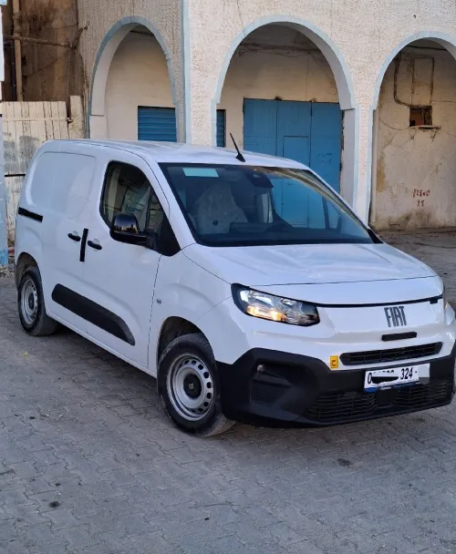 Fiat Doblo 2024 Tola