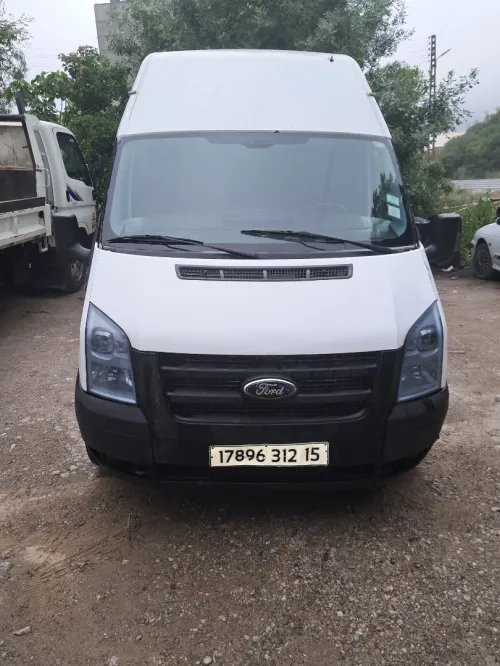 Ford transite Ford transite 2012