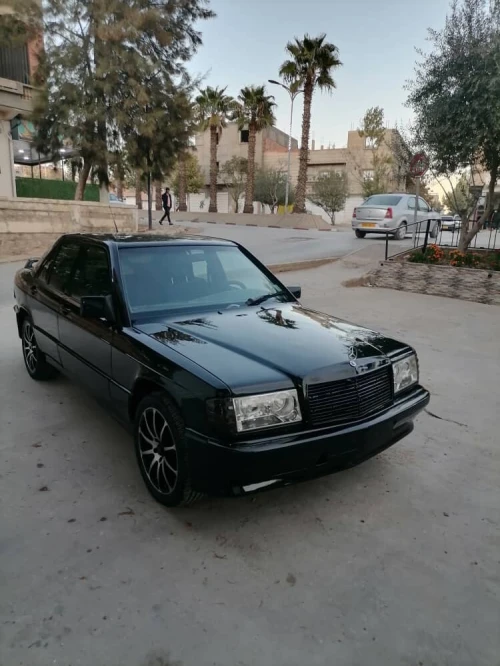 Mercedes W201 190E 1984 