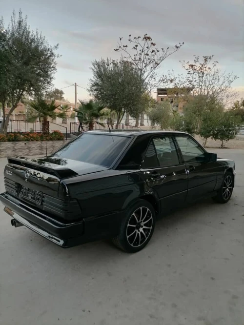 Mercedes W201 190E 1984 