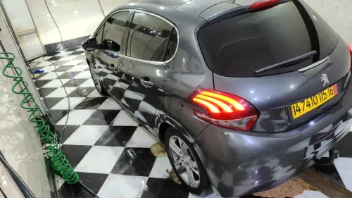 Peugeot 208 2015 Allure