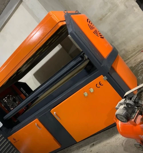 Thermoformg machinr