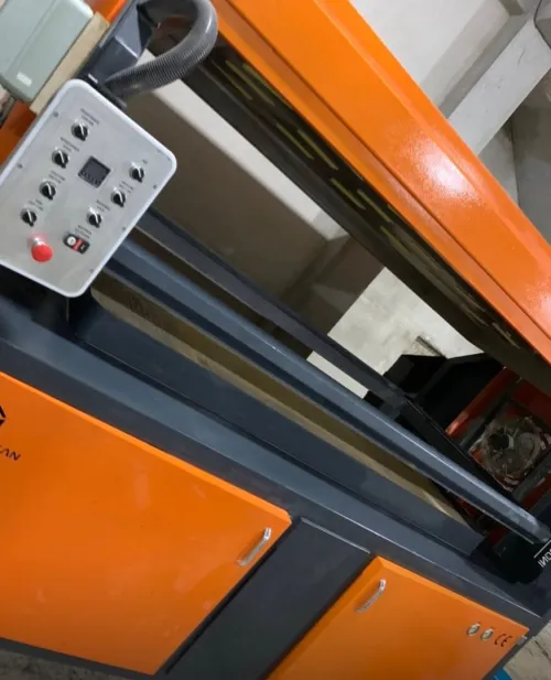 Thermoformg machinr