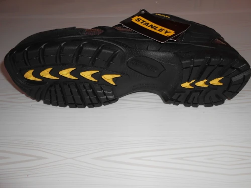 CHAUSSURES & BOTTES STANLEY