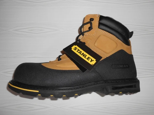 CHAUSSURES & BOTTES STANLEY