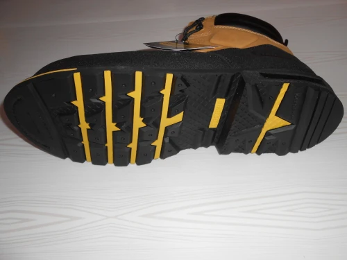 CHAUSSURES & BOTTES STANLEY