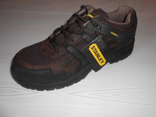 CHAUSSURES & BOTTES STANLEY