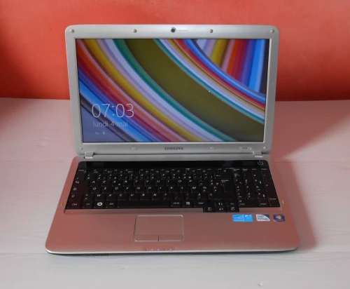 PC PORTABLE SAMSUNG D'ORIGINE