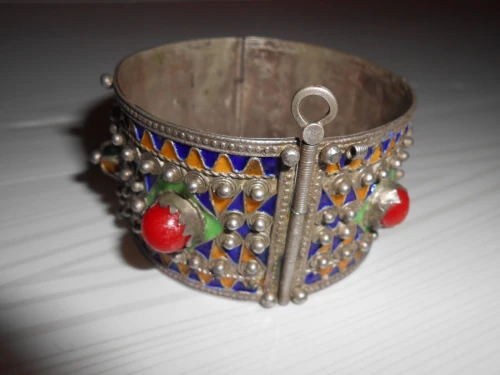 BRACELET EN ARGENT ANCIEN MASSIF