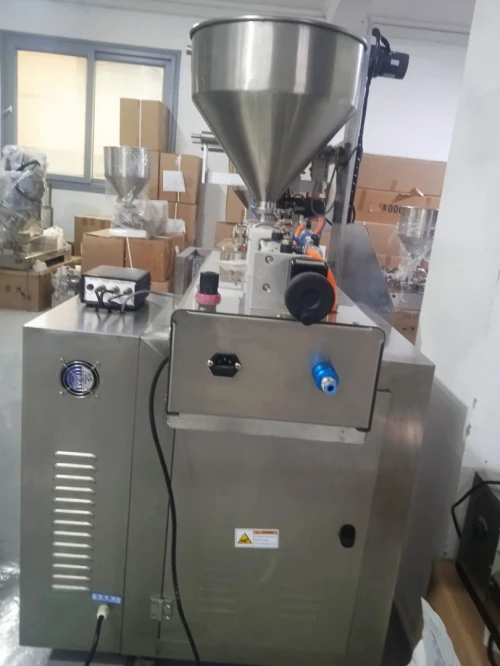 CONDITIONNEUSE  DEV- 300 L POUR TOUT TYPE DE PRODUIT LIQUIDE 