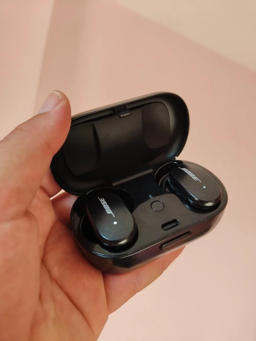 Bose QC Earbuds  Active NoiseCanceling Son pur et puissant Détecteur d'oreille auto play/pause