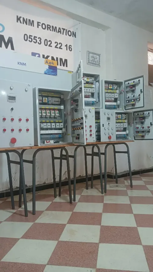 Armoires électriques pour chambre froide +- de MTZ 18 jusqu'à 50