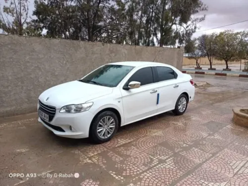 Peugeot 301 2014 Active +