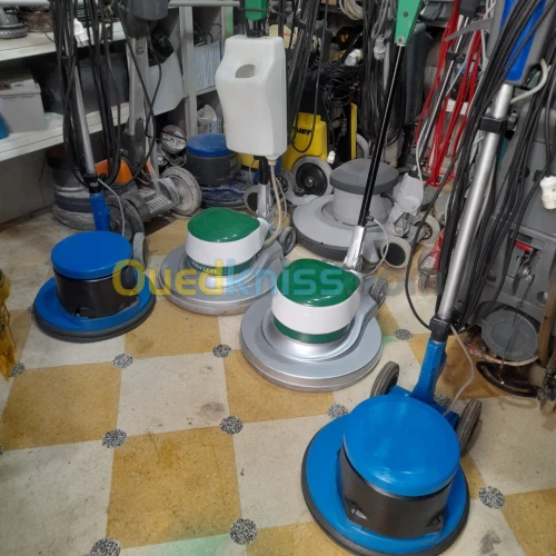 Machine pour nettoyage