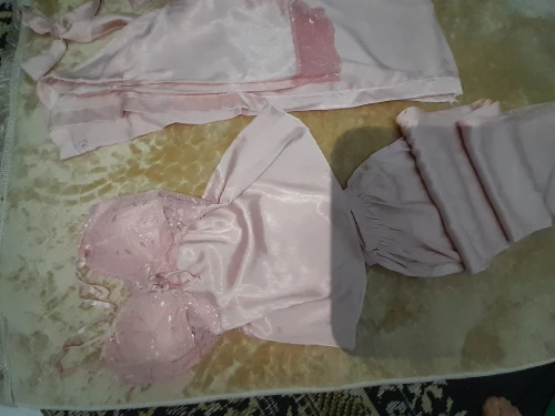 بيجامة 3بياسات  حرير. Pyjama 3pieces satin taille 40