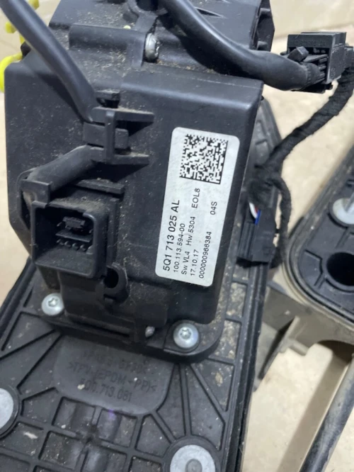 Pièces détachés Volkswagen audi Skoda seat livraison disponible