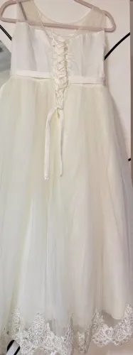Robe blanche pour enfant