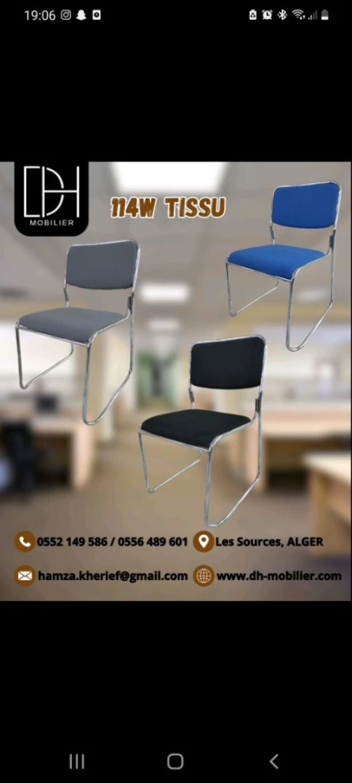chaise visiteur en tissu trois couleurs