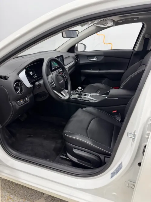Kia K3 cerato 2025 Luxe