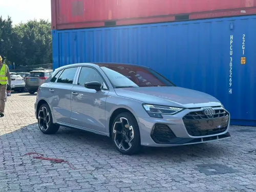 Audi A3 Sportback 2026 Flying spur Edition Premium + Pack Lux 