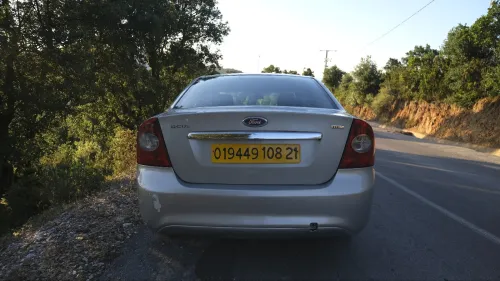 Ford Focus 4 portes 2008 Focus 4 portes
