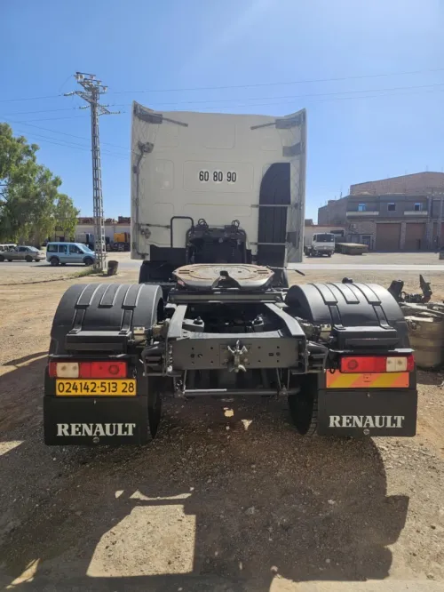 Renault Premium Lander 2013