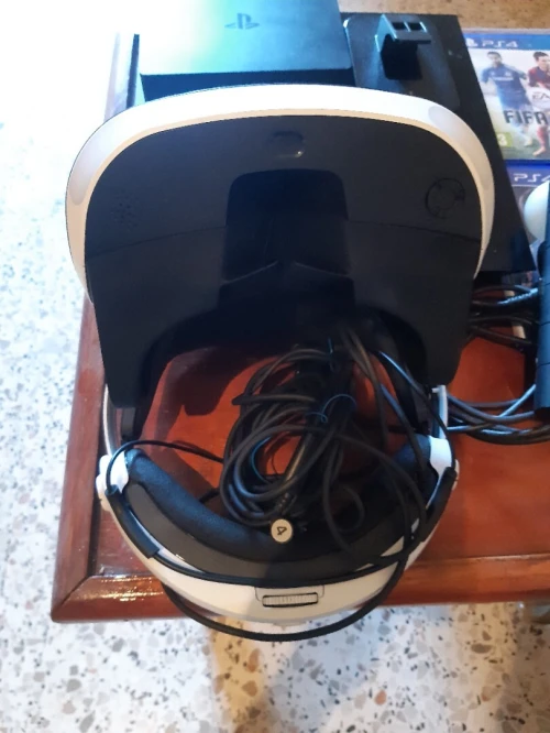 Slm play 4 fat 500G avec tous accessoires 1 manette vr kinect mooov  bon état  6 jeux version 12.52