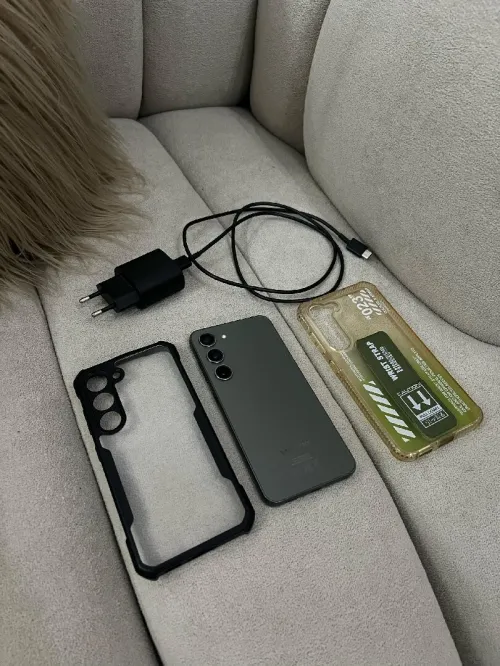 Samsung S23