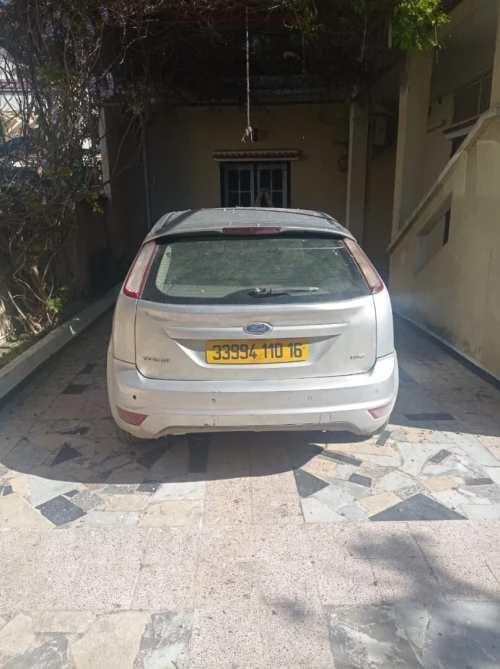 Ford Focus 4 portes 2010 Focus 4 portes