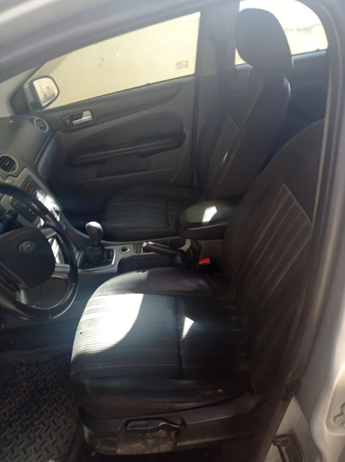 Ford Focus 4 portes 2010 Focus 4 portes