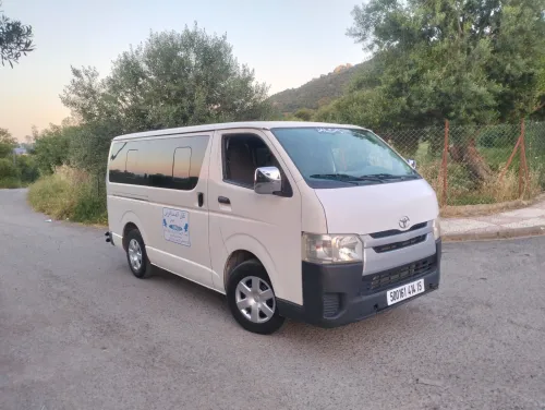 Toyota Hiace 2014