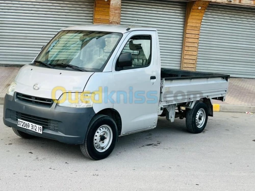 Daihatsu Gran Max 2012 
