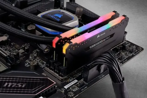 RAM CORSAIR VENGEANCE RGB PRO - 8GO - ( 1 x 8GO ) - DDR4 - 3200MHZ - CL16 - XMP 2.0 - NOIR